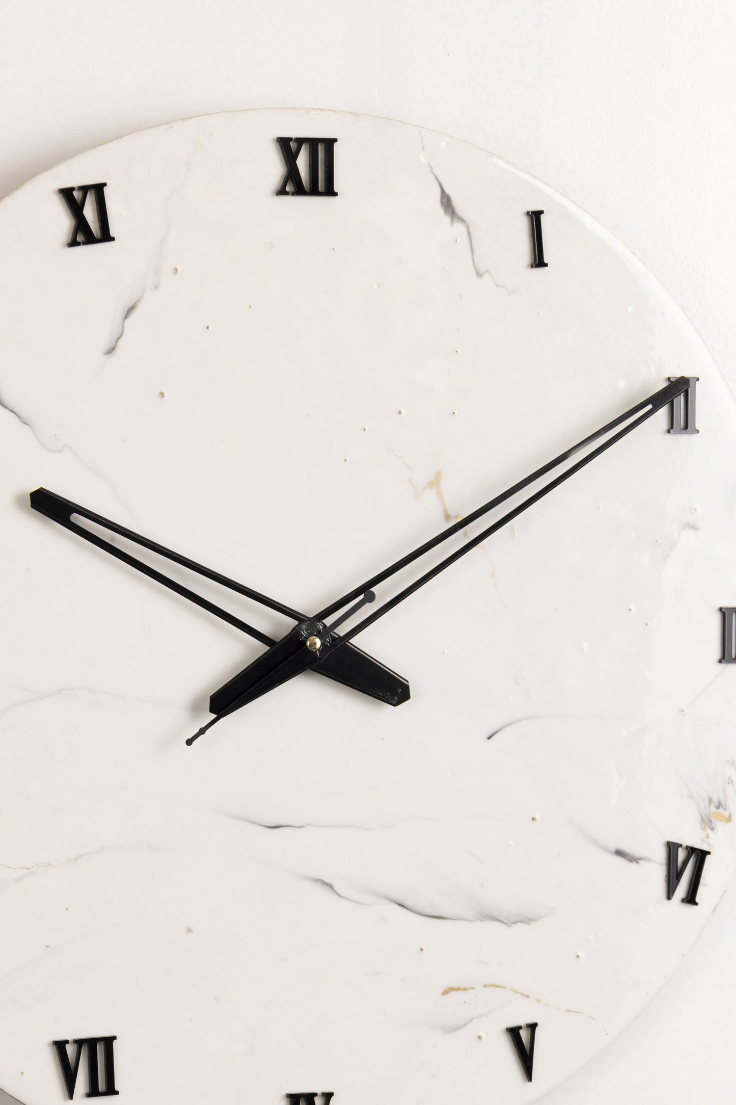 Snowy Peak resin clock