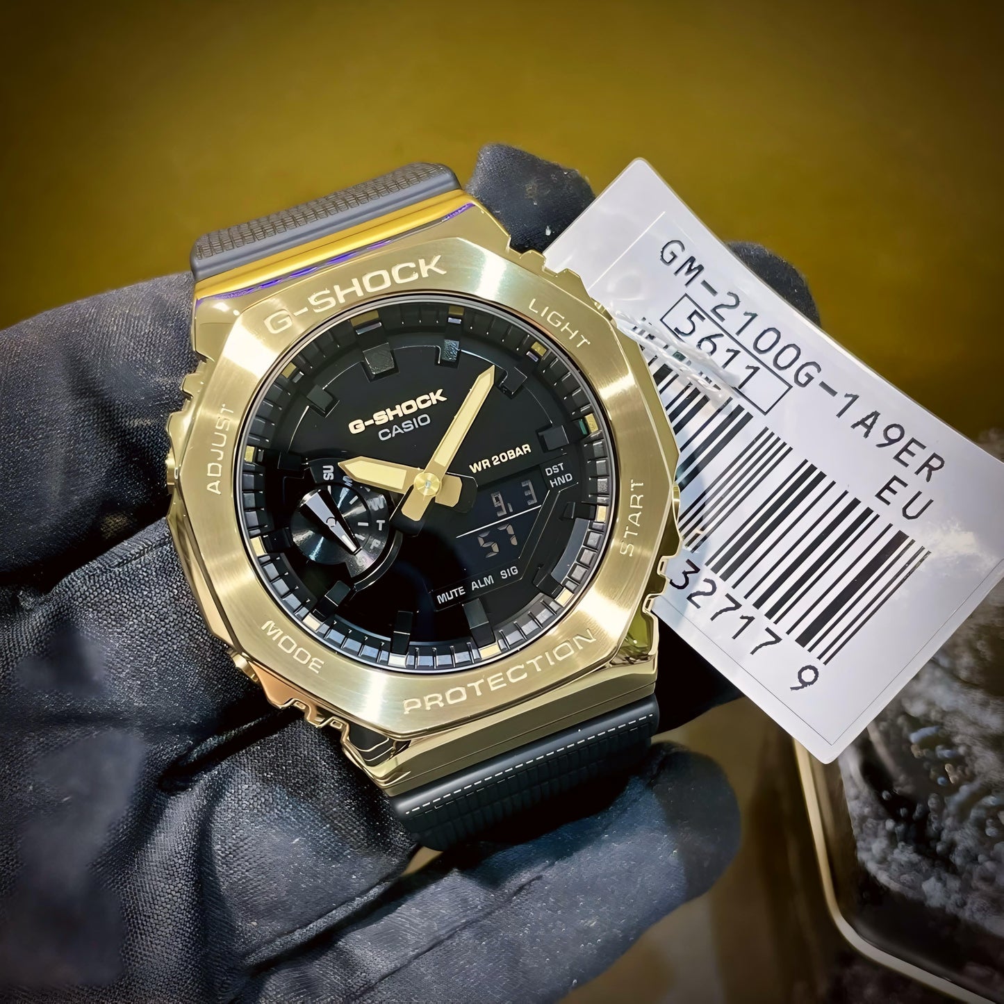 GM-2100 GOLD BLACK DIAL METAL BODY