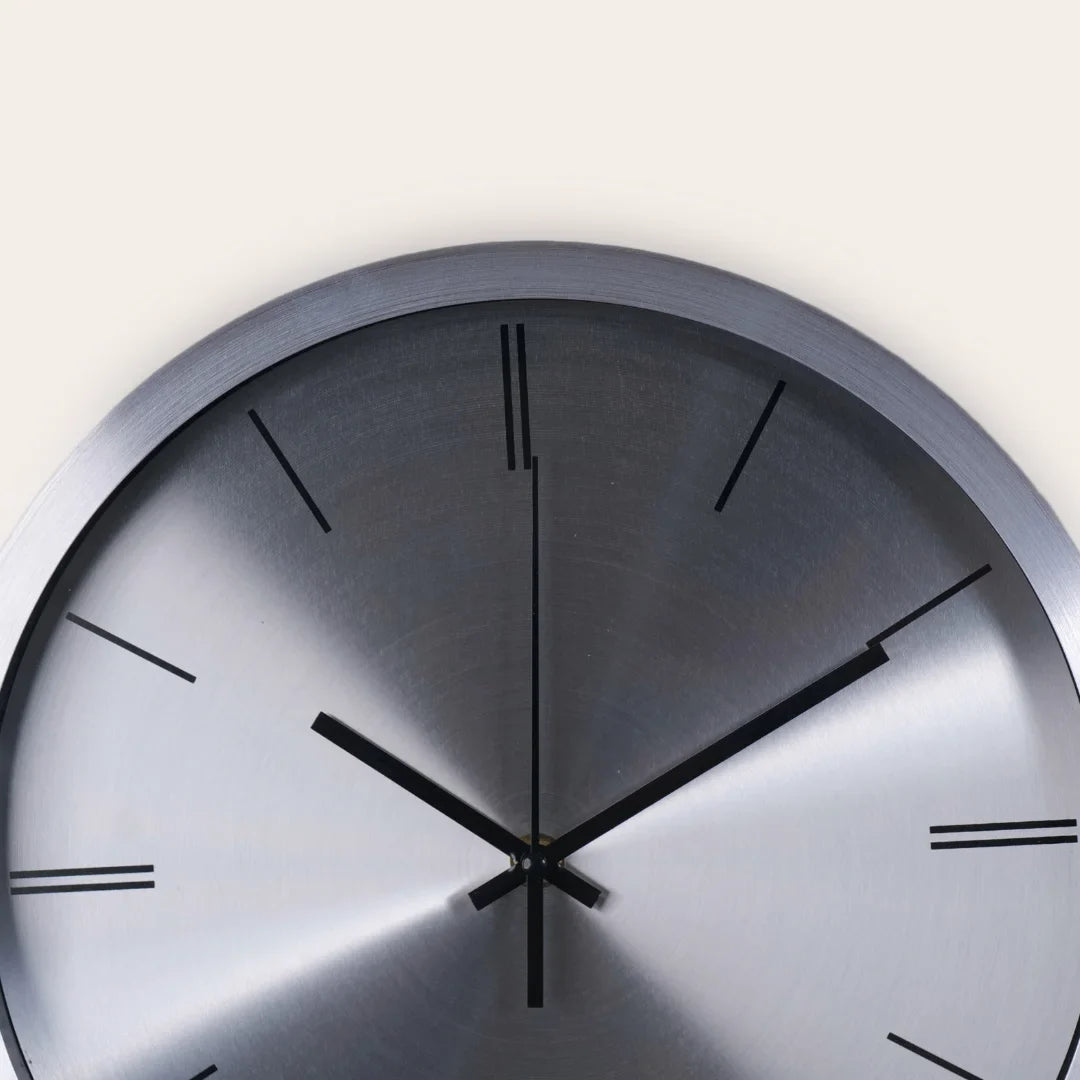 Silent Time wall clock