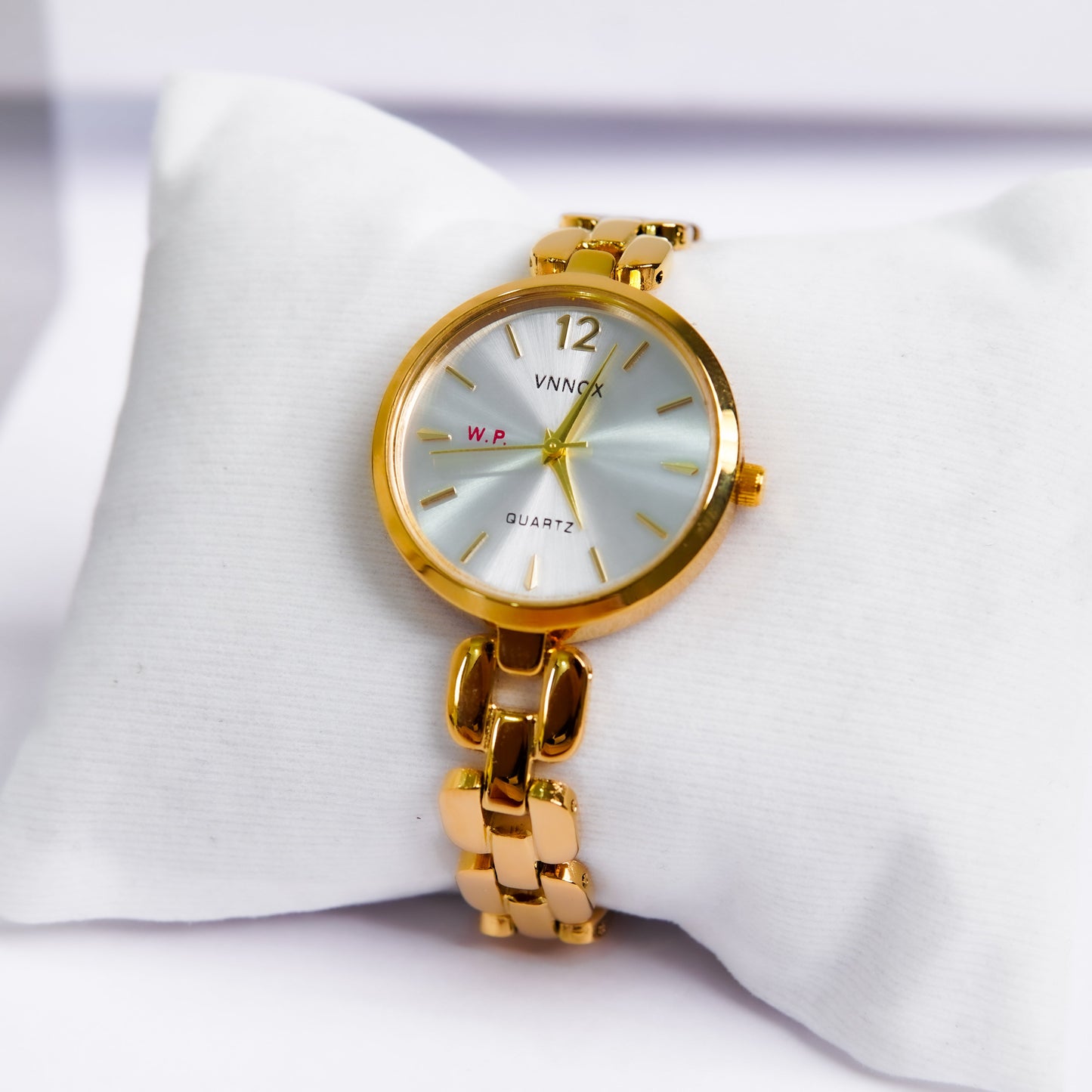 Vnnox Ladies golden Hand Watch